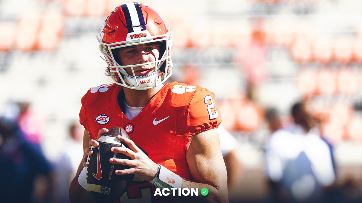 Louisville vs. Clemson: Tigers a Sleeping Giant? article feature image